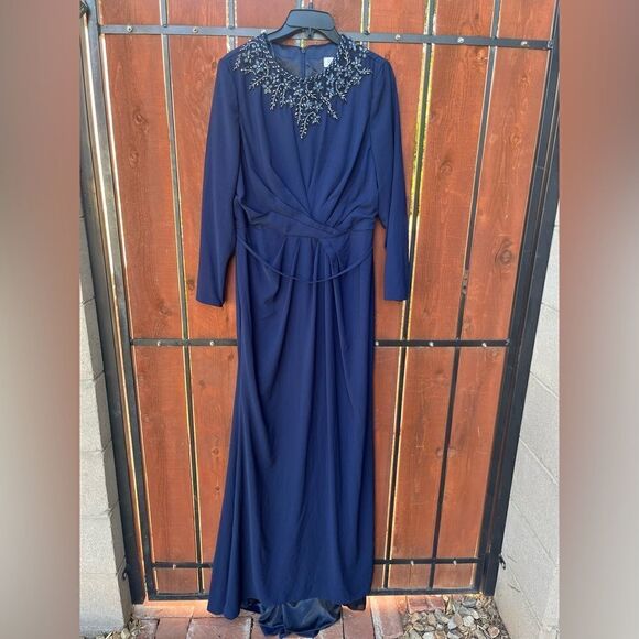 MAC DUGGAL 55713 BEADED HIGH NECK FRONT TWIST LONG SLEEVE TRUMPET GOWN 12 NWT - Picture 2 of 9